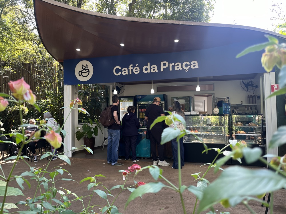 O café da praça é a última parada do Complexo Gastronômico do Parque das Aves